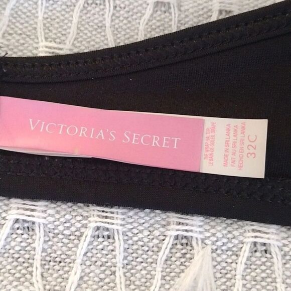 Victoria's Secret 2015 Black The Wrap Halter Bikini Swim Top Size 32C - Picture 9 of 12